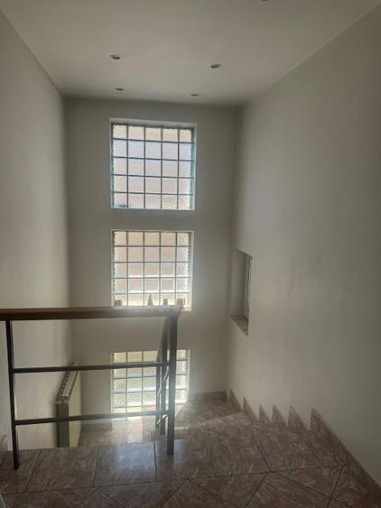 Vilă familială frumoasă &icirc;n zonă foarte bună - 10