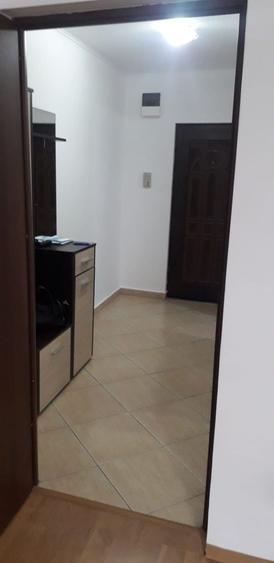 Garsonieră decomandată în Trivale