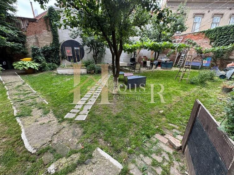 Cladire istorica.Centrala proprie.Curte amenajata cu spatiu verde - 20