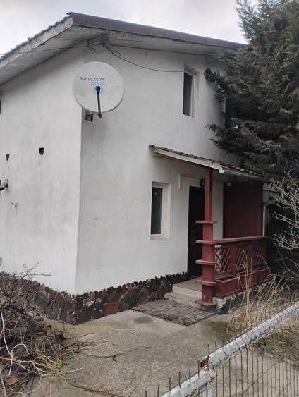 Vand apartament in Moinesti - 2