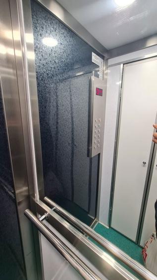 PROPRIETAR ! Vand Apartament 3 camere - 3