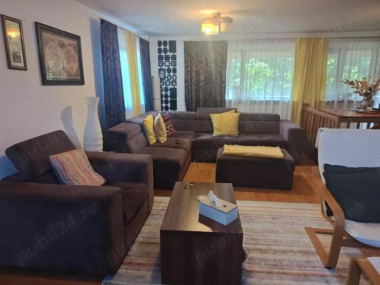 Doua Case Zona Racovi?a Aproape de Nodul Rutier - 5