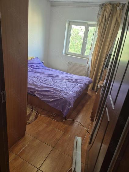 inchiriez apartament 3 camere - 4