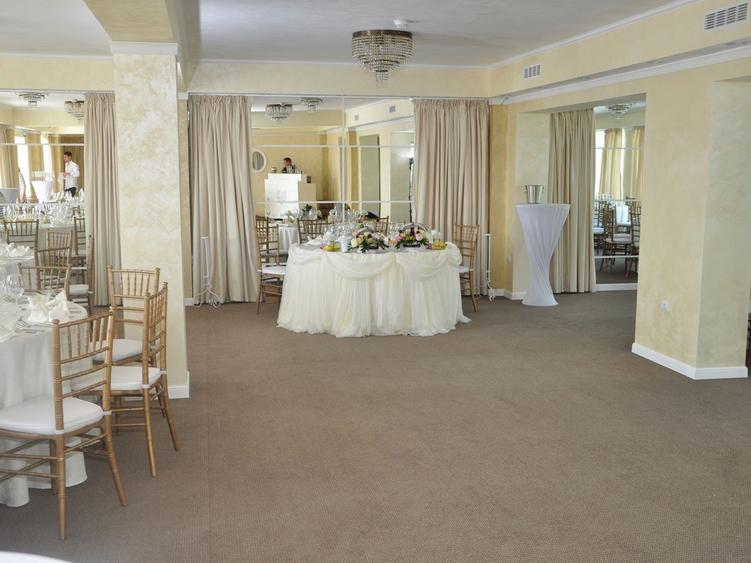 Afacere la cheie >Complex Saloane de evenimente\Cazare\Restaurant - 5