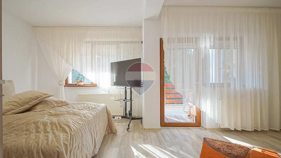 Apartament cu 4 camere decomandat în Cioplea