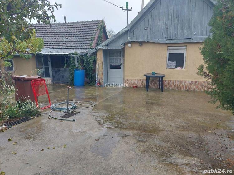 Casa la ?ara Casa la ?ara