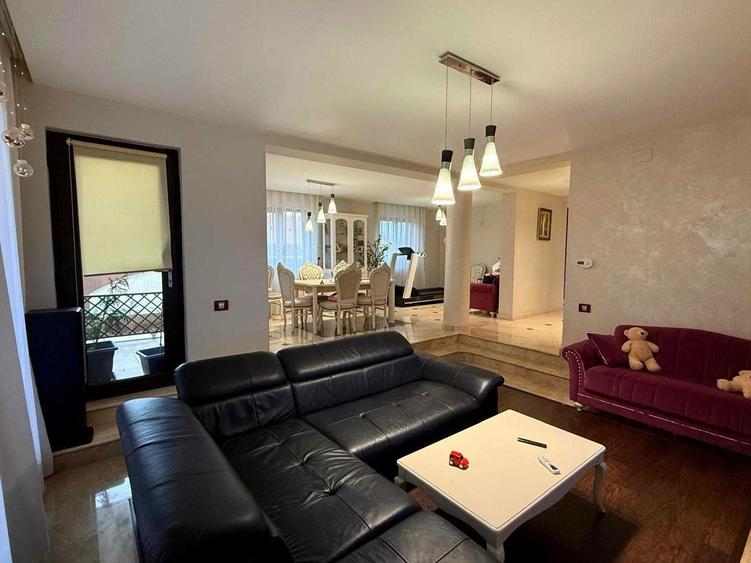 Casa ,Vila langa padure ,teren + livada 4500mp, JACUZZI, Panouri 10kw - 2