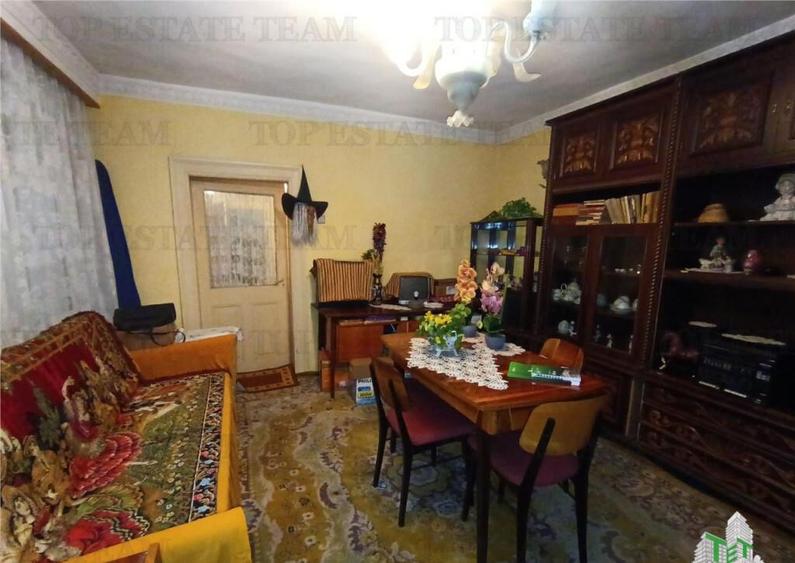 Casa, gradina si curte intr - un peisaj de poveste, aici in - 2