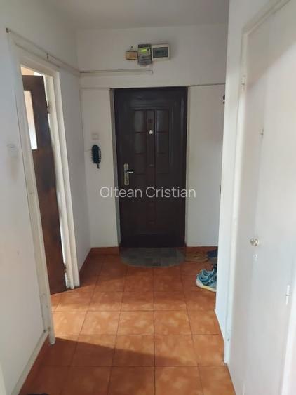 3 camere- semidecomandat, Str Ioan Berindei nr.3, Teiul Doamnei Sector 2