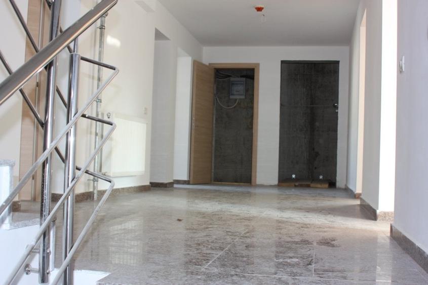 Vanzare imobil birouri pretabil investitie, inchiriata integral - 26