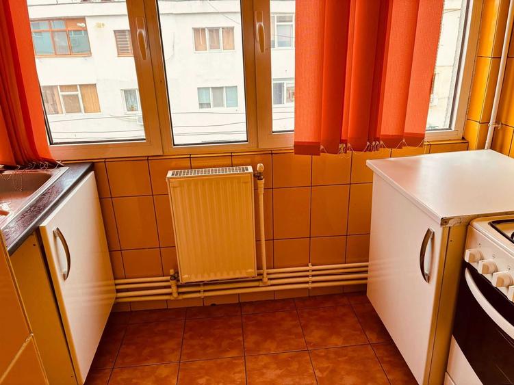Inchiriez apartament 3 camere Buzaului - 8