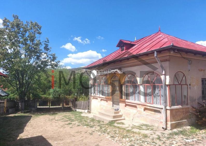 Casa veche si teren Izvorani - toate utilitatile Casa veche si teren Izvorani - toate utilitatile