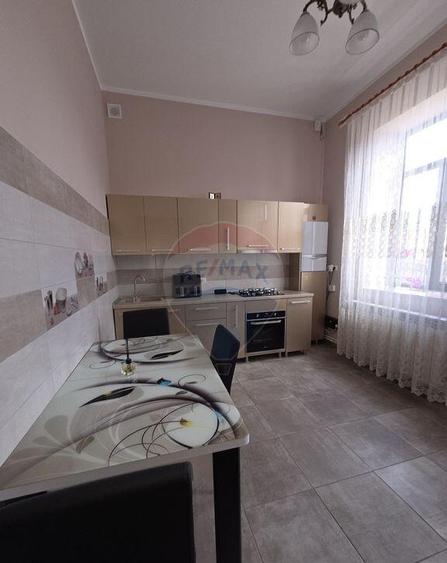 Locuin?a istorica, Comision 0% - 5