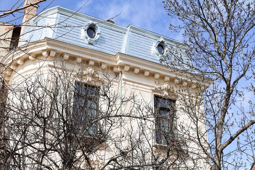 O BIJUTERIE ARHITECTURALA IN CENTRUL BUCURESTIULUI - 2