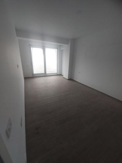 Spații moderne de birouri  , 4 camere, 121 mp., PARCARE PROPRIE, cladire 2026 - 6