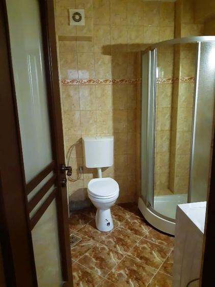 Închiriez apartament spatios renovat 3 camere, 150 mp, terasa de vara imensa - 8