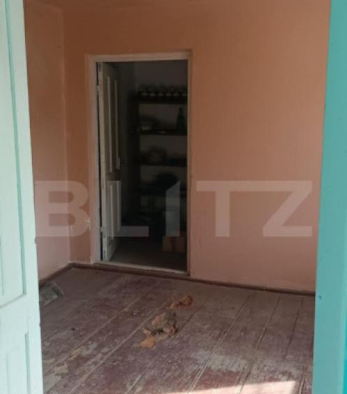 Casa cu 3 camere, bucatarie si baie, 105 mp ?i un teren de - 3