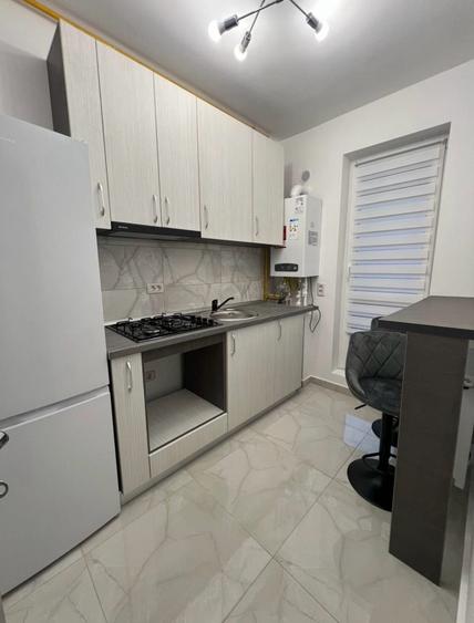 Garsoniera de inchiriat Militari Residence - 3