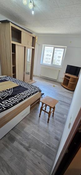 Inchiriez garsoniera - 4