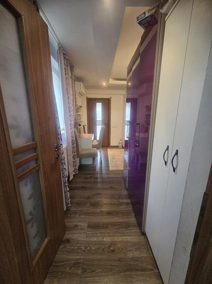 Casă cu 5 camere cu Teren 250 Mp în Măgurele