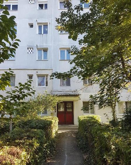 Apartament doua camere, nedecomandat, etaj doi, liber, pe Stadionului - 13