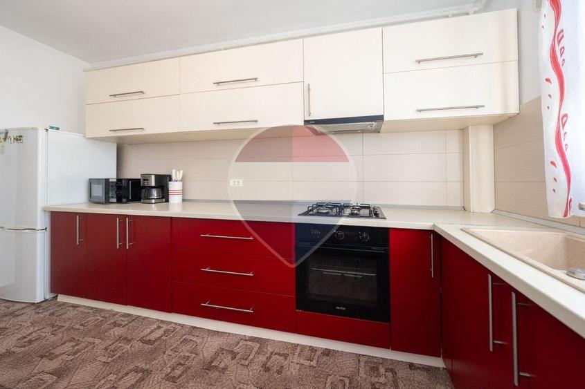 Apartament cu 2 camere decomandat, mobilat în Central
