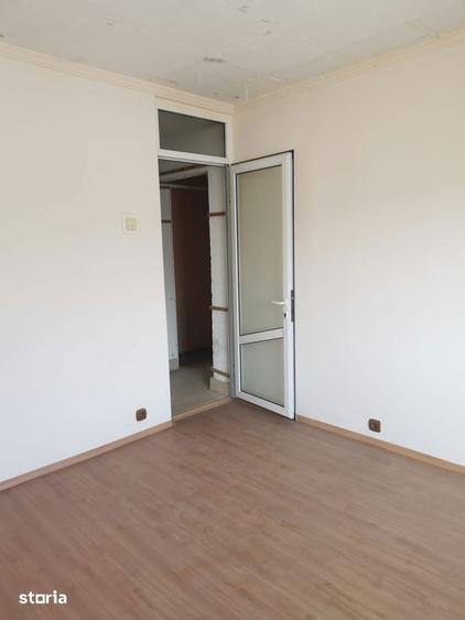 2 camere Topoloveni, etaj 4, finisaje clasice! - 5