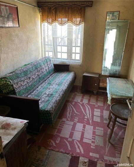 Teren intravilan si casa batraneasca - 1