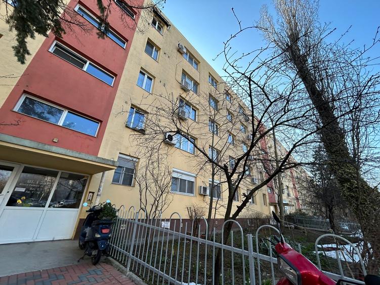 Titan Ozana 3 Camere Parter 63 Mp Bloc 1970 Reabilitat 15 Min Metrou - 19