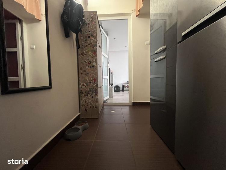 Zona buna! Vanzare apartament cu 2 camere in Targoviste- micro 6! - 1