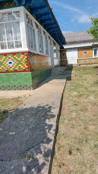 Vand casa in comuna strunga sat farcaseni - 4