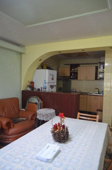 Vila de vacanta cu 7 camere situata in Busteni,semicentral. - 4