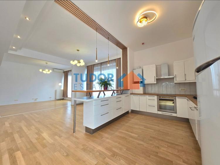 Spacious Penthouse with Large Terrace Near Promenada Mall & Herăstrău Park - 5