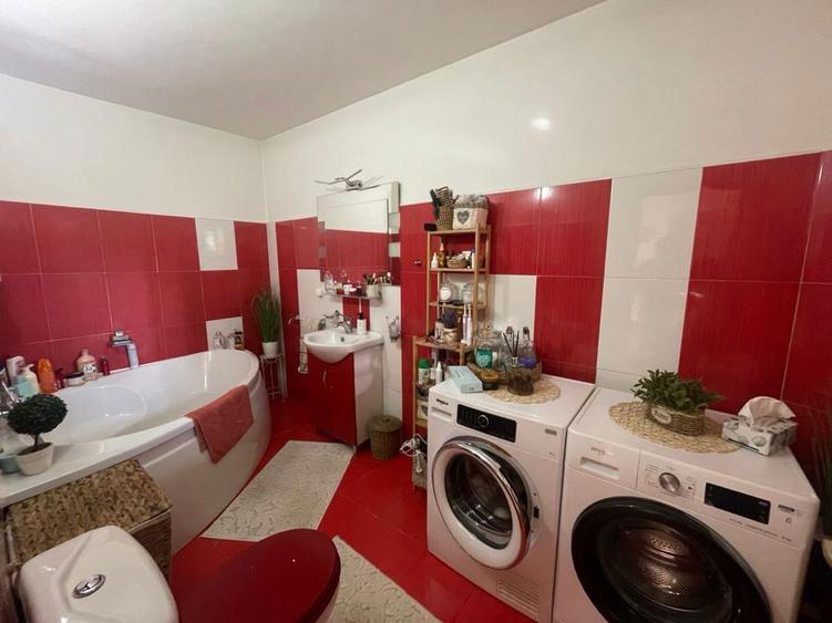 Casa de vanzare, P+E, 8 ari de teren - 8