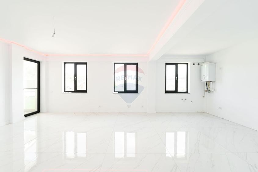 Apartament nou, 3 camere, vanzare, cartier cu paza - 2