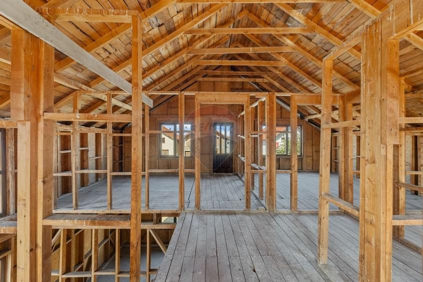 Casa  cu 5 camere Sagu - 7