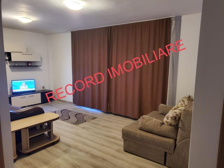 Inchiriere ocupare imediata 44 mp cartier Dambul Rotund,et.5/7,lift - 2