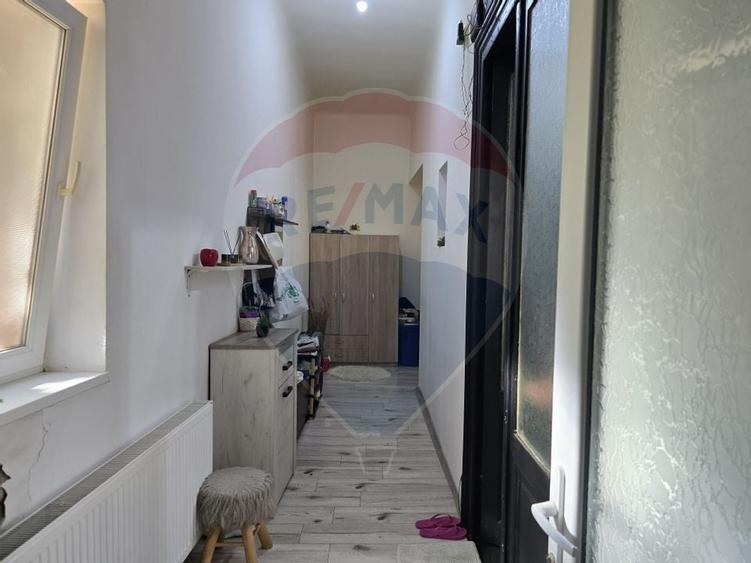 Apartament cu 3 camere de vanzare in zona Central - 3