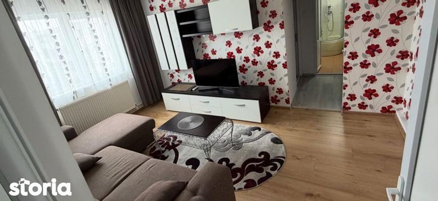 se vinde apartament etaj4/4,complet mobilat si utilat - 1