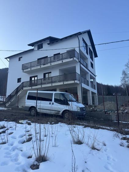 Vand casa cu 4 nivele - 1