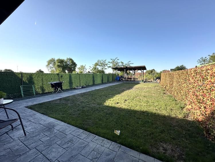 Duplex spatios cu 4 camere, 111 mp utili, 357 mp teren - Covaci - 13