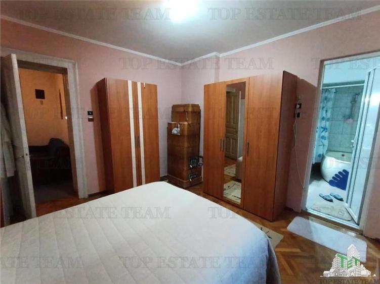 Vila cu aspect de conac in centrul Ploiestiului, ideala pentru locuinta, birou s - 11