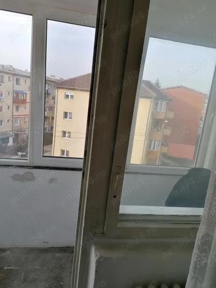 Vand apartament 2 camere - 1