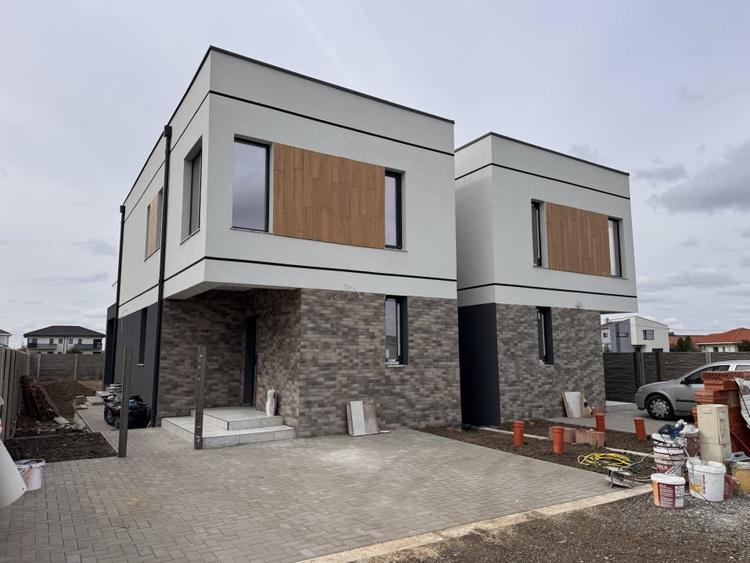 DIRECT DEZVOLTATOR, SUPRAFATA GENEROASA, MODERN - 1