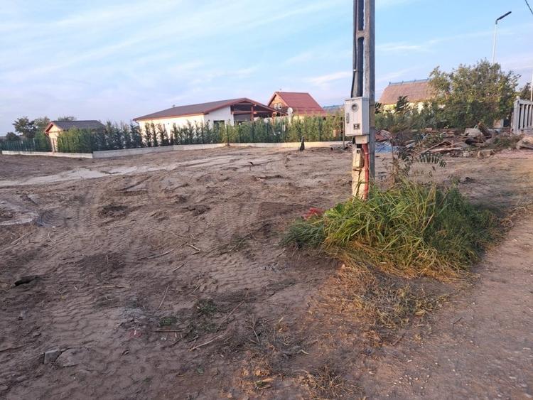 Teren Construcții intravilan de 1477 mp, în Ilganii de Jos