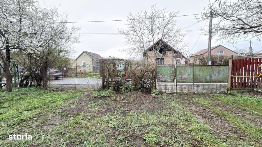 Casă cu 3 camere cu Teren 4108 Mp în Central