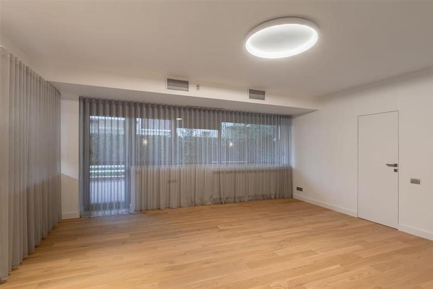 Apartament cu 4 camere decomandat, mobilat în Herăstrău