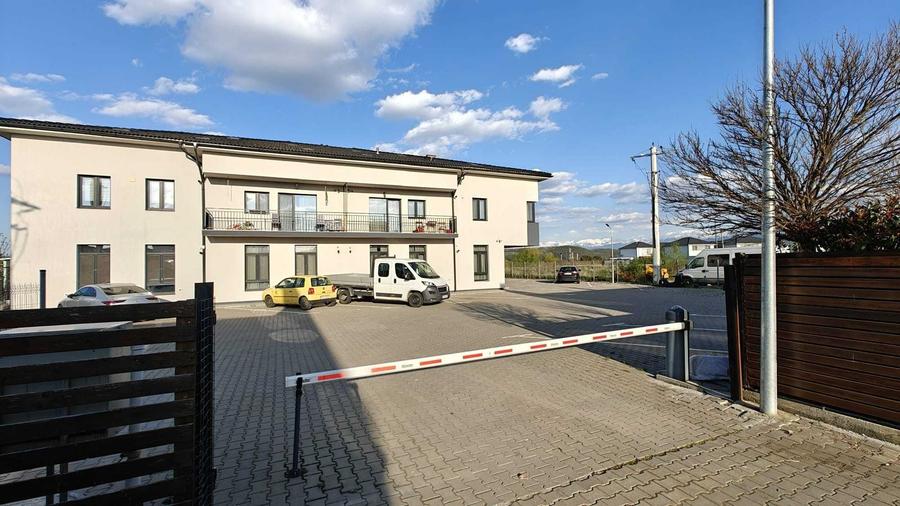 Apartament cu 3 camere semidecomandat în Șelimbăr