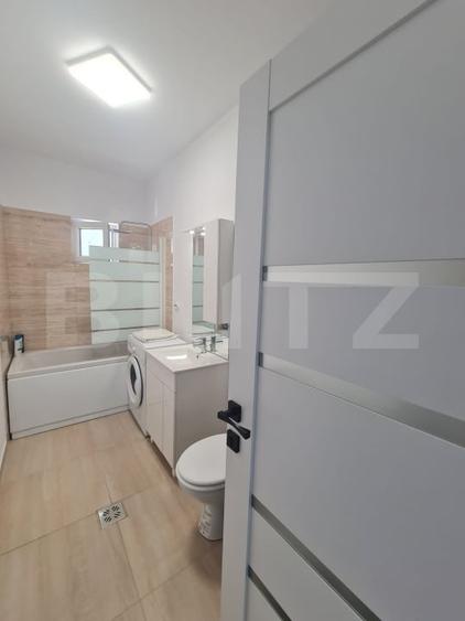 Apartament cu 3 camere semidecomandat, mobilat în Florești