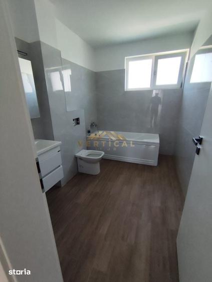 Casă cu 4 camere cu Teren 250 Mp în Balotești